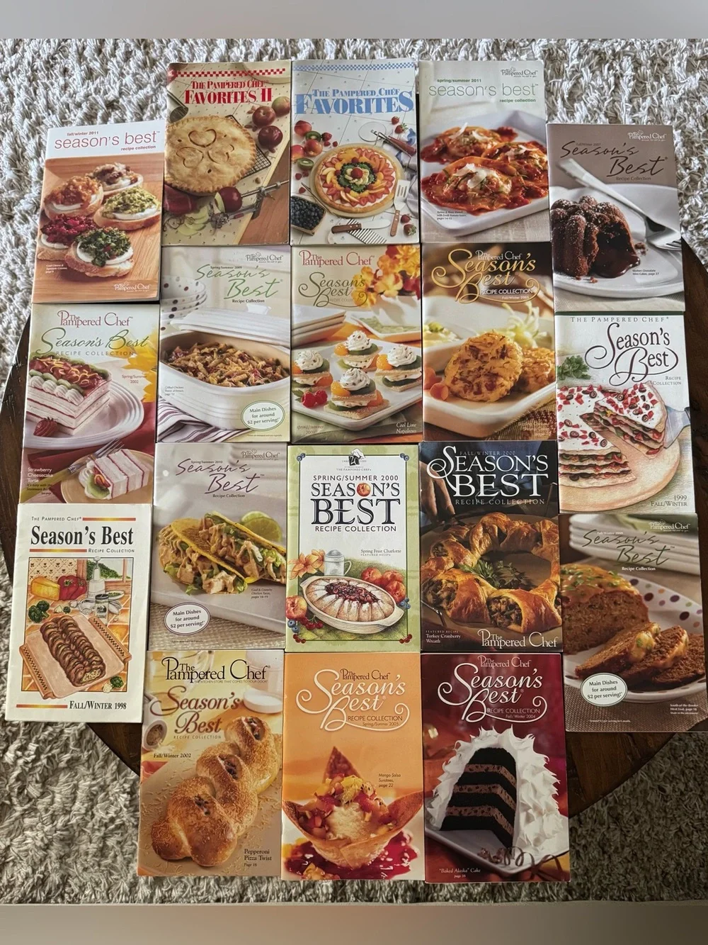 LNWOT 25 Pampered Chef cookbooks